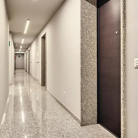Monviso Modern - Exclusive * Milánó